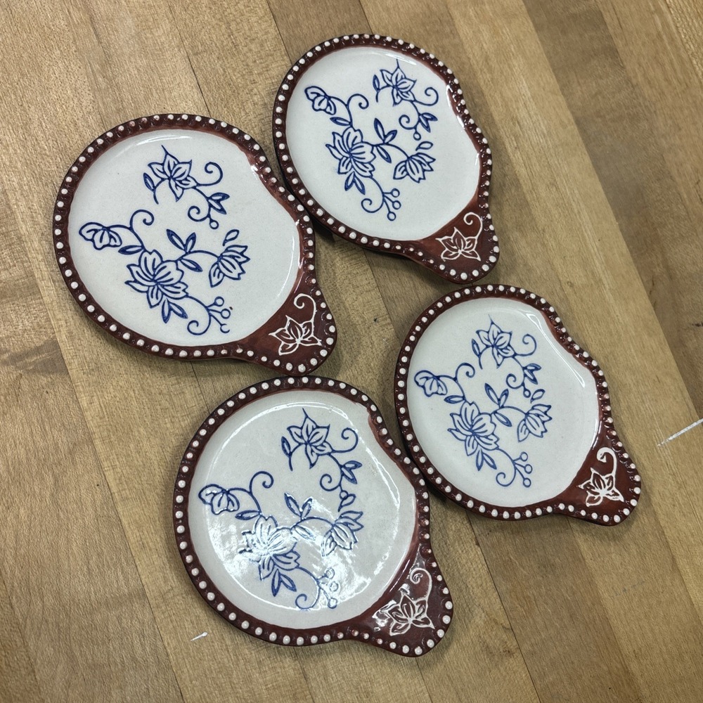 Temp-tations Tara Floral Lace Lid-It Trivet Spoon Rest Set of 4 Brown Blue